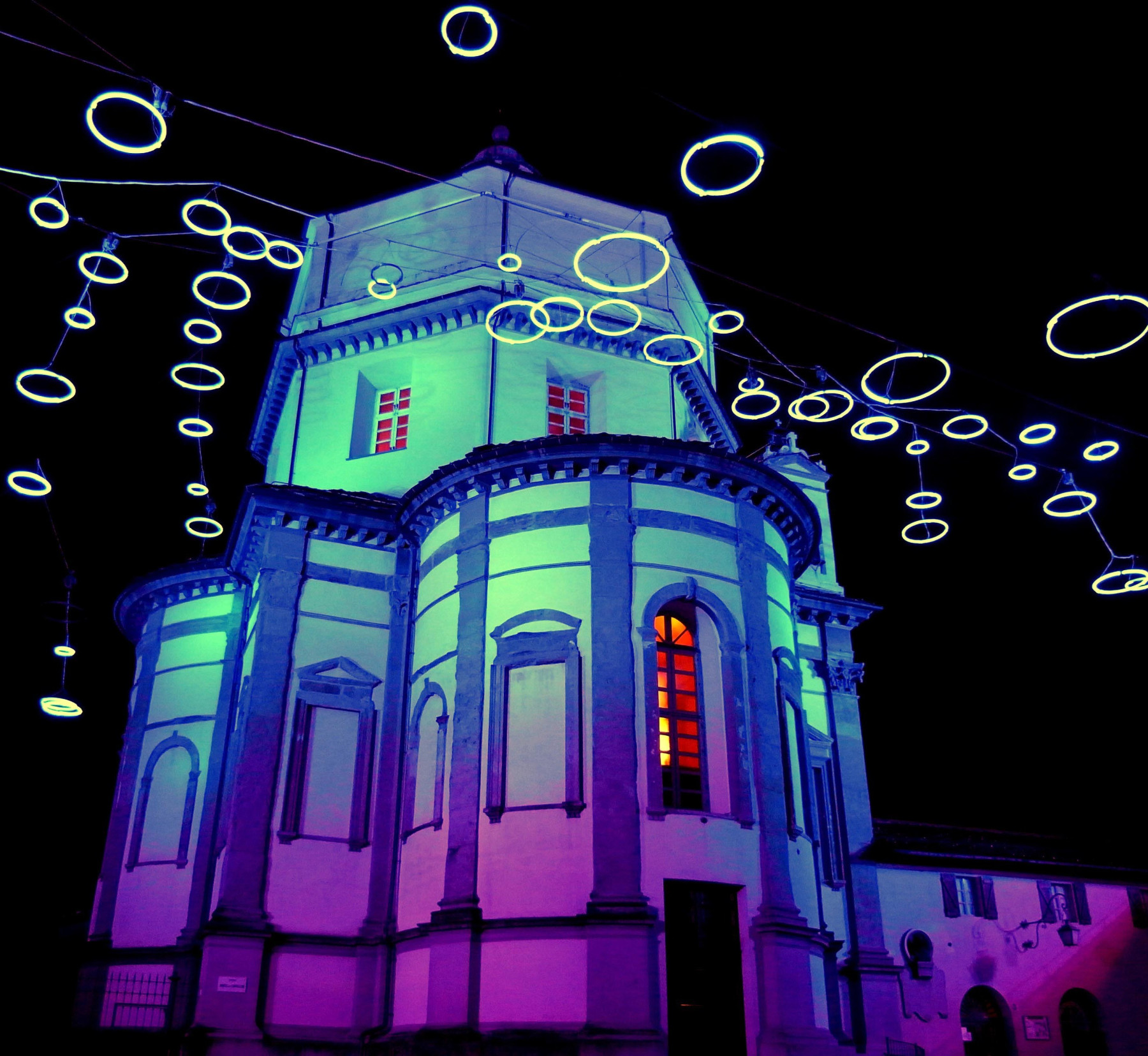 Italien, Turin, Luci d\'Artista 4_CCBY2.0_at flickr_Marcin Monko