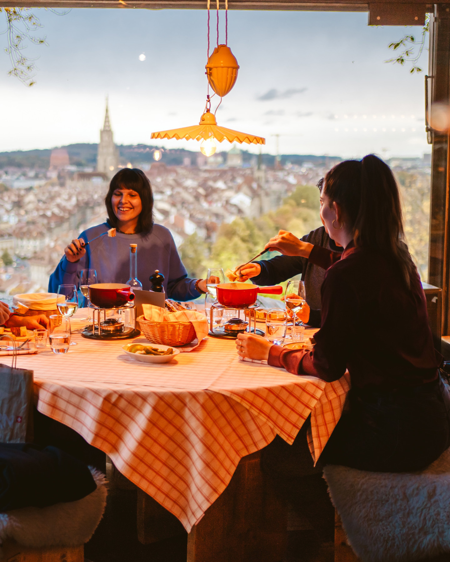 Schweiz, Bern, fondue-rosengarten (C) bern-welcome 2026
