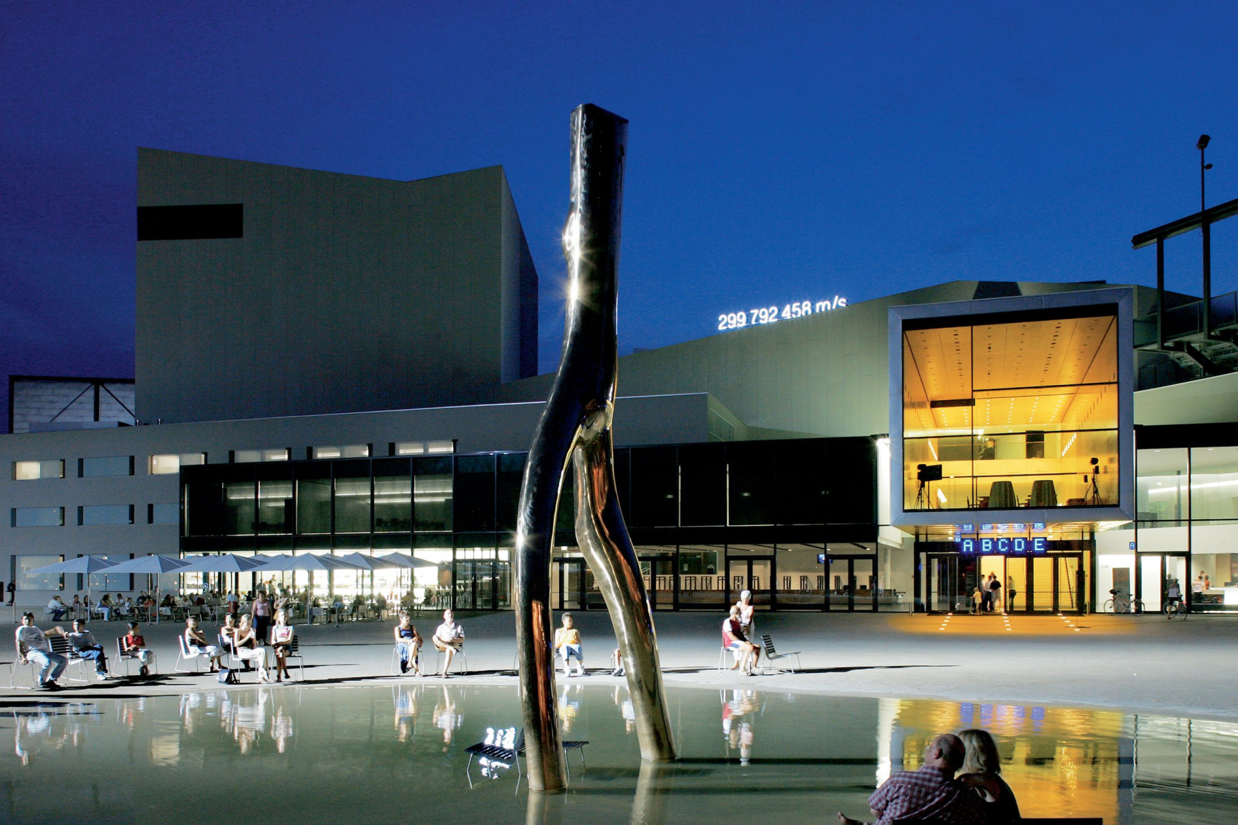 Bregenz, Festspielhaus, piazza002_andereart