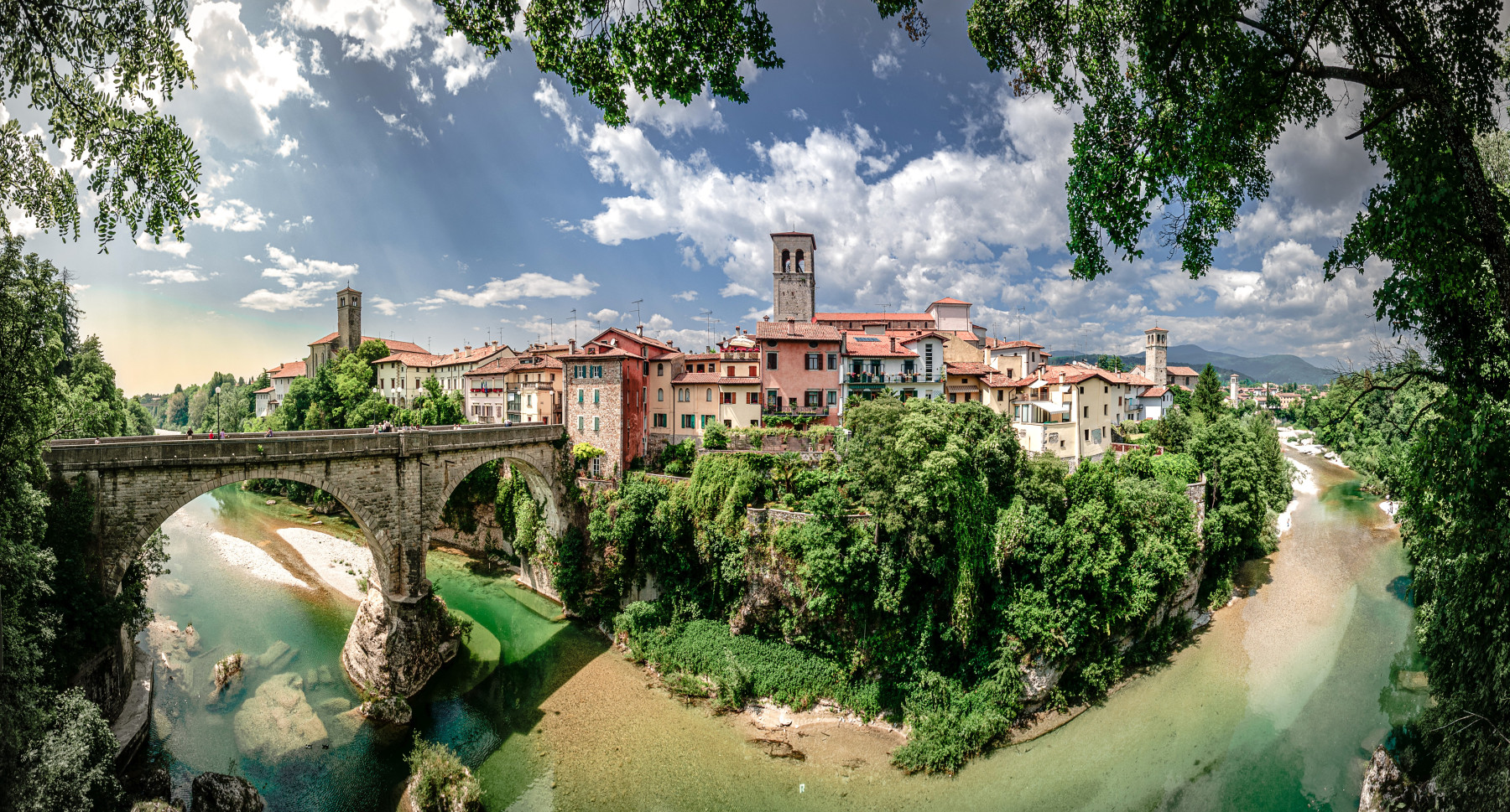 (C) Bernd Thaller at Flickr