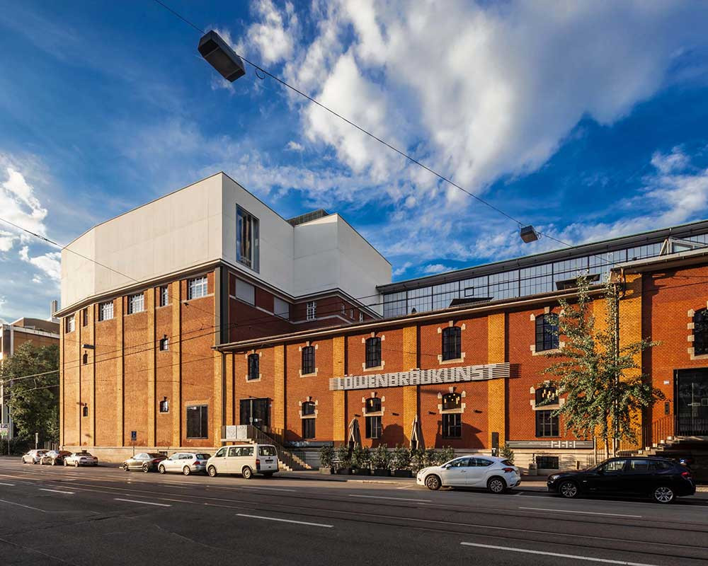 Exhibition view MAMCO Geneva, 2008. Photo: Ilmarie Kalkkinen © Sylvie Fleury.